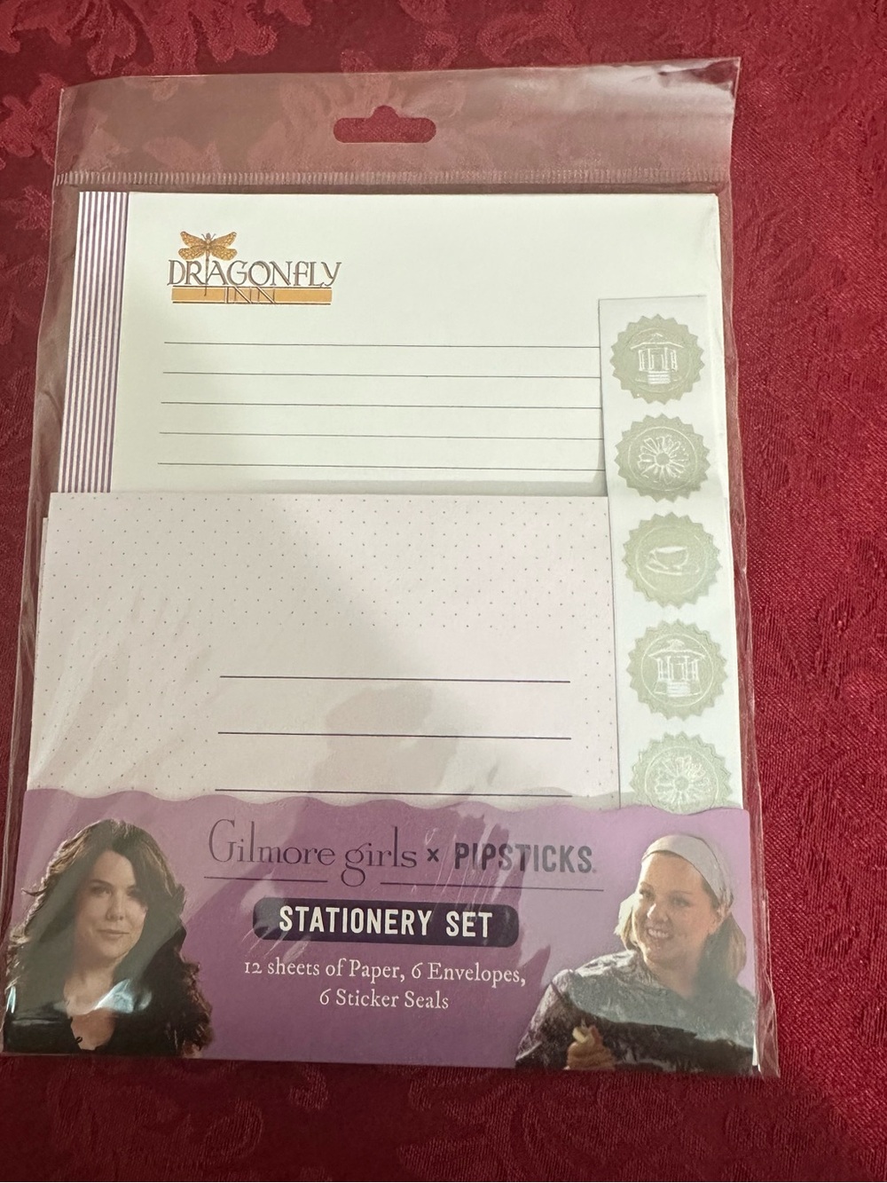 Gilmore Girls x Pipsticks Dragonfly Inn Stationery Set